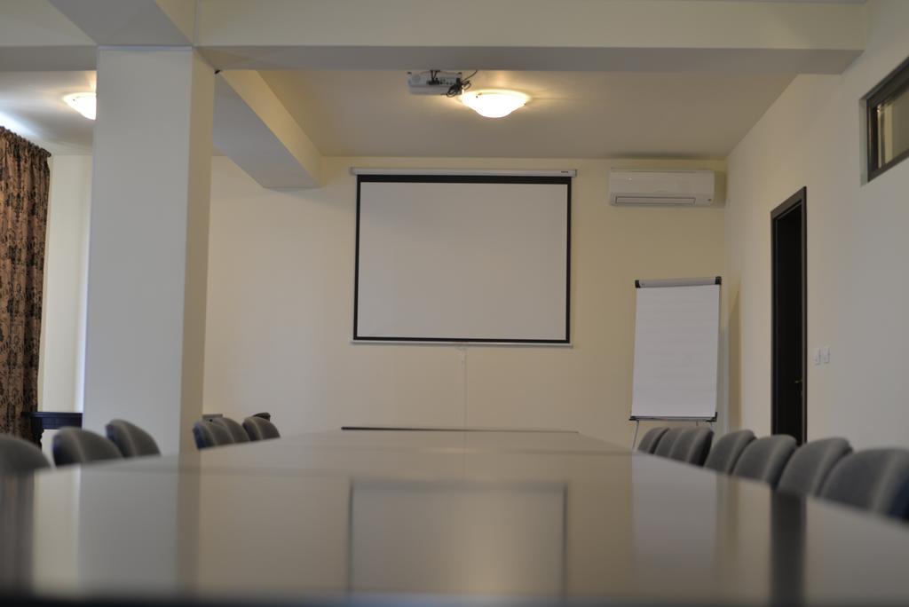 Hotel Miky Arad Esterno foto