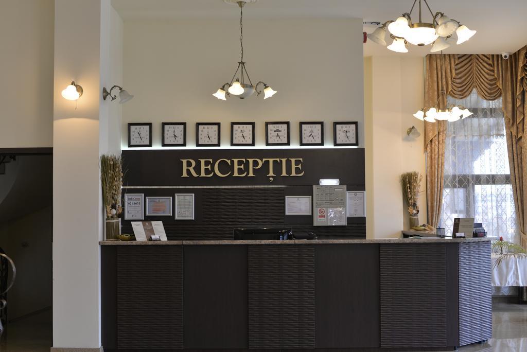 Hotel Miky Arad Esterno foto