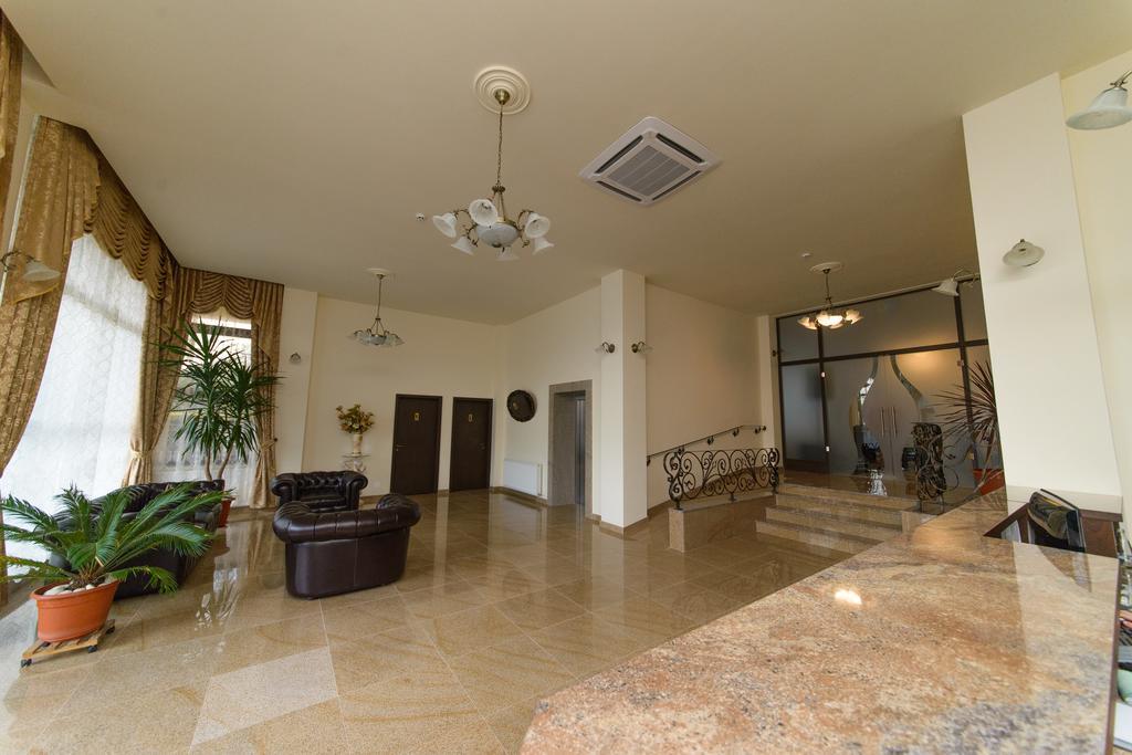 Hotel Miky Arad Esterno foto