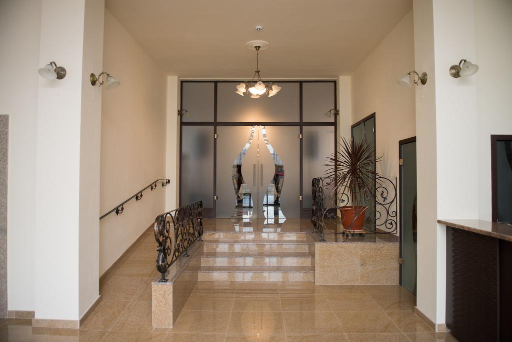 Hotel Miky Arad Esterno foto